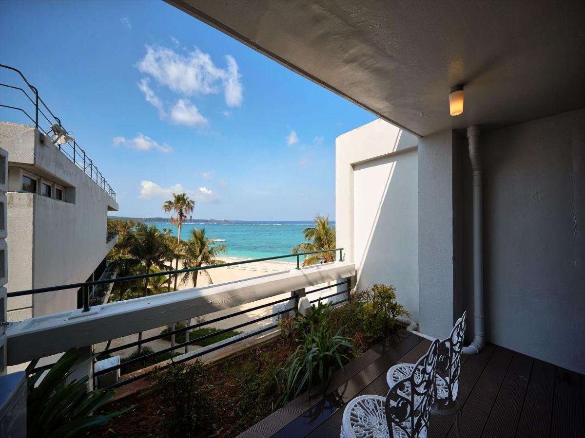 Palace In Moon Beach Onna Exterior foto